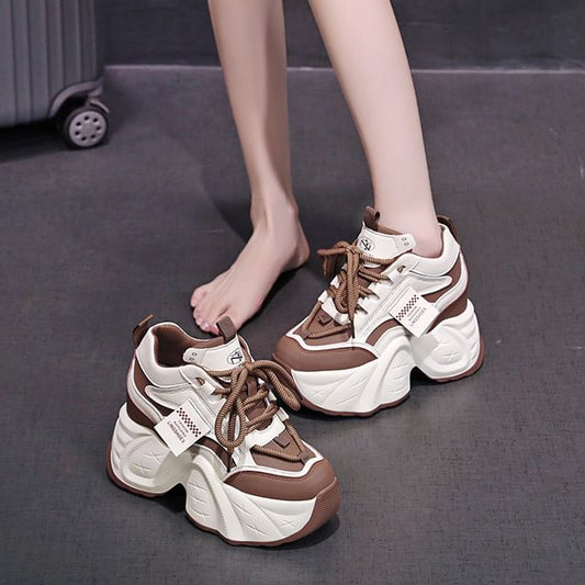 Sneakers Lace-Up Leather Hidden Wedge Faux Applique
