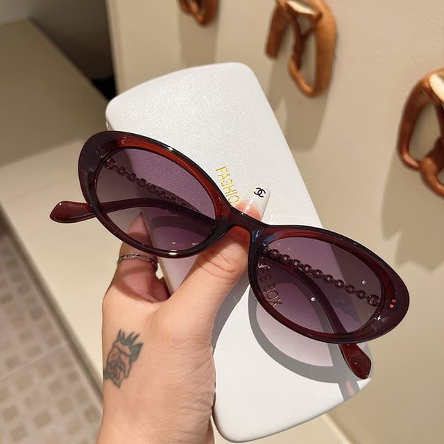 Plastic Oval Sunglasses
