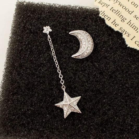 Dangle Star Alloy Asymmetrical Moon Earring