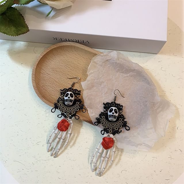 Earring / Skull Choker Lace