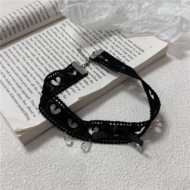 Heart Choker Accent Ribbon Cutout