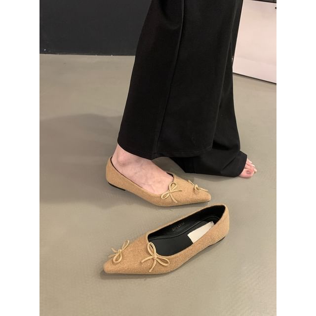 Toe Pointed Flats Bow