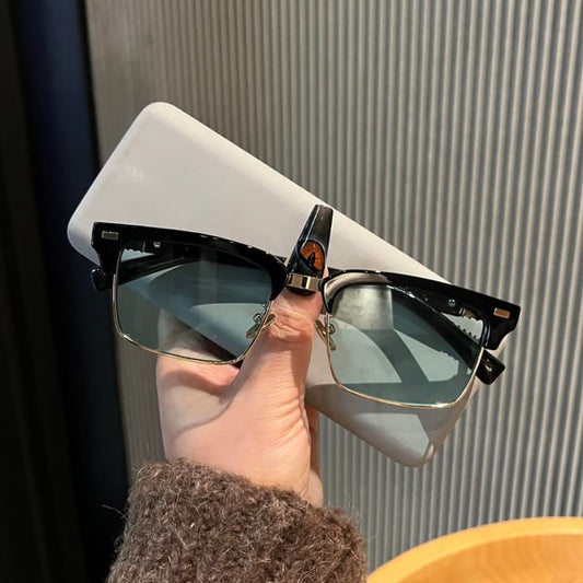 Vintage Frame Metal Sunglasses