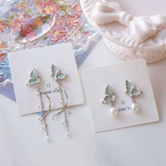Pearl Butterfly Drop Rhinestone Earring Faux