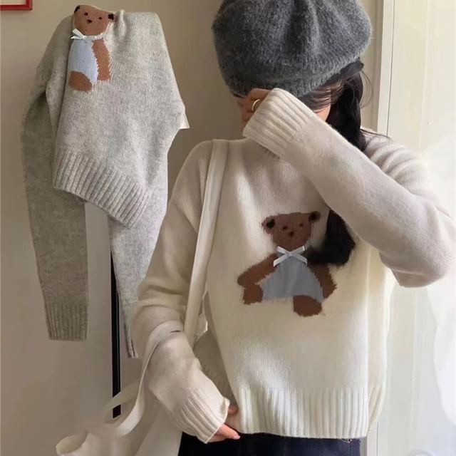 Embroidery Bear Crewneck Sweater