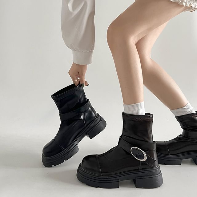 Buckled Short Panel Boots Platform
