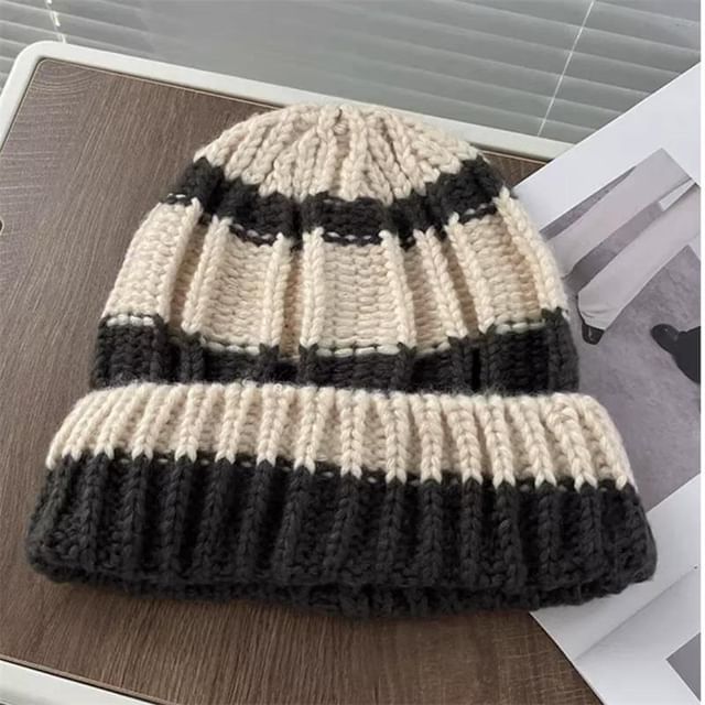 / Plain Beanie Ribbed Striped