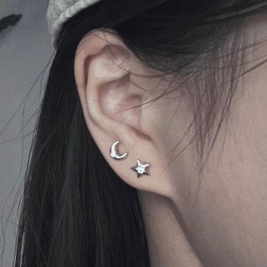 S999 Earring Silver Moon Star Asymmetrical Rhinestone Stud