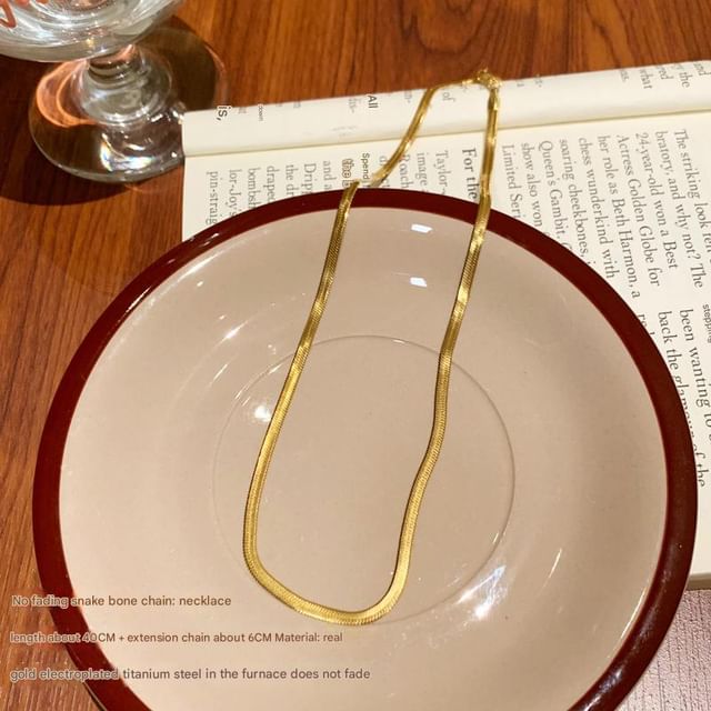 Pendant / Stone Necklace Set Snakebone