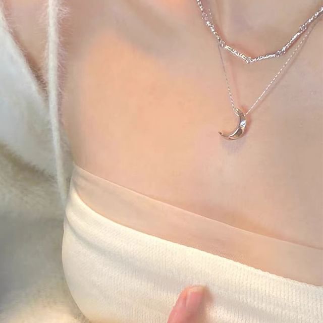 / Moon Heart Necklace Pendant