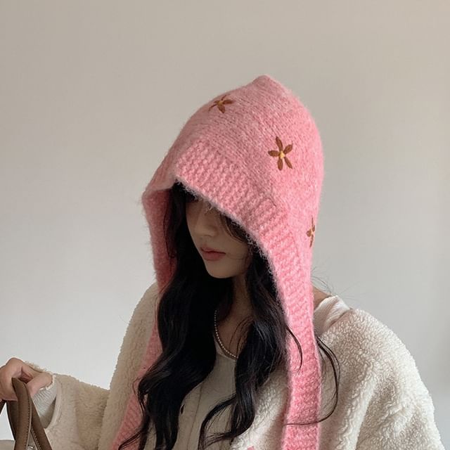 Knit Hat Bonnet Embroidered Floral