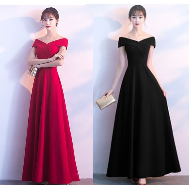 A-Line Sleeve Plain Gown V-Neck Shoulder Off Short Evening
