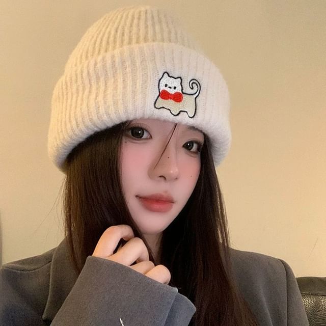 Beanie Cat Knit Embroidered