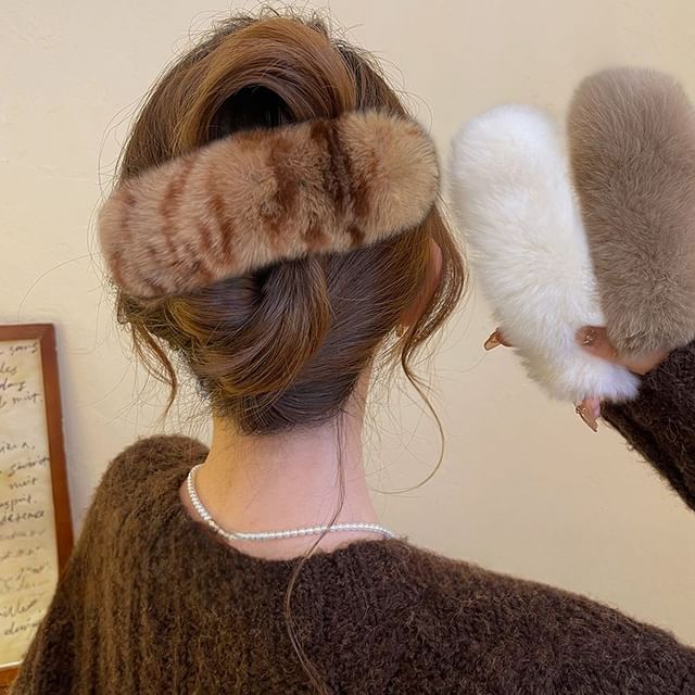 Faux Clip Fur Hair
