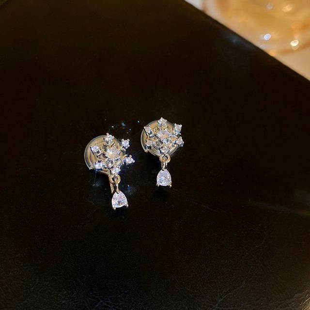 Drop CZ Earring Snowflake