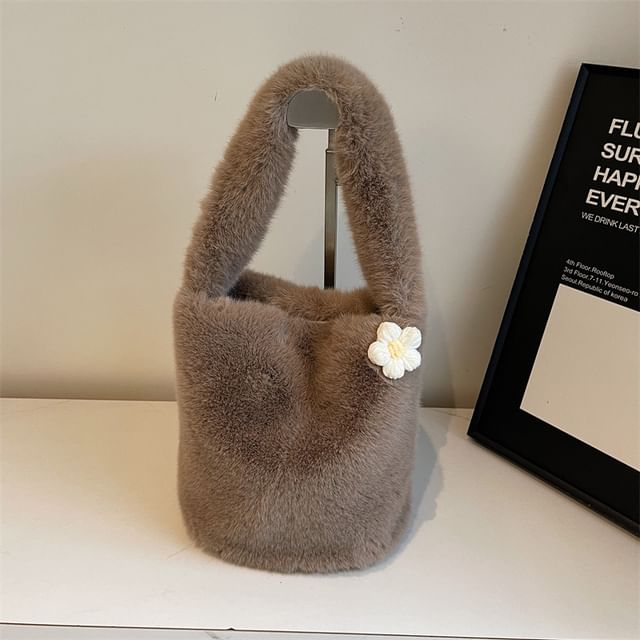 Floral Fluffy Bucket Bag Accent