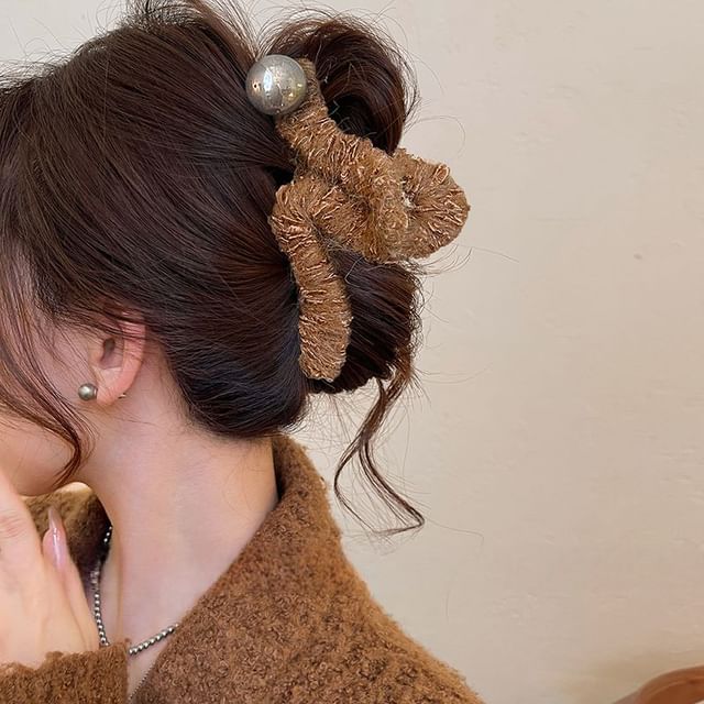 Pearl Yarn Faux Hair Claw