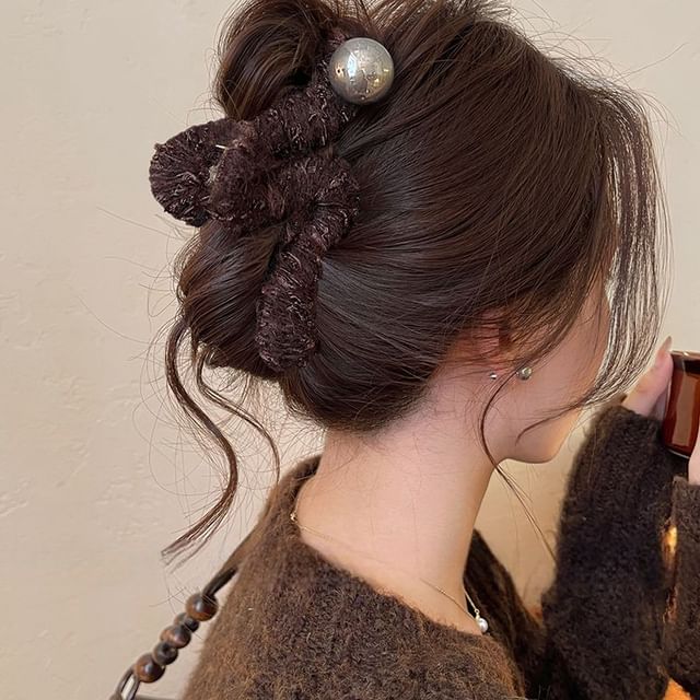 Pearl Yarn Faux Hair Claw