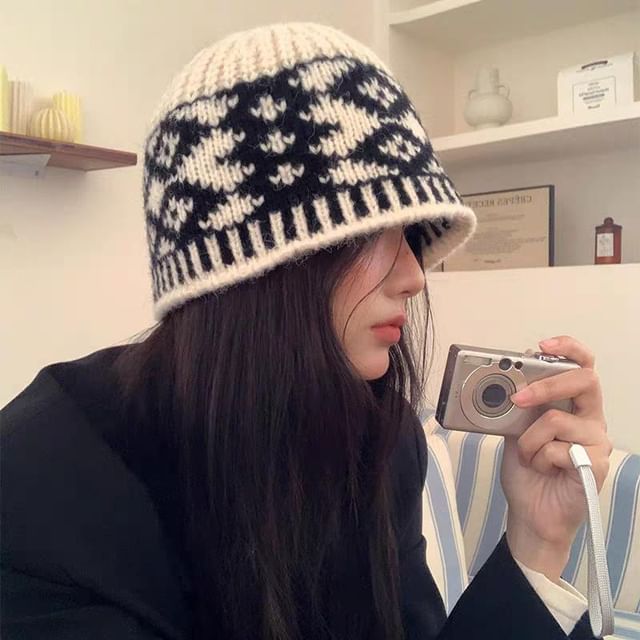 Knit Jacquard Beanie Diamond