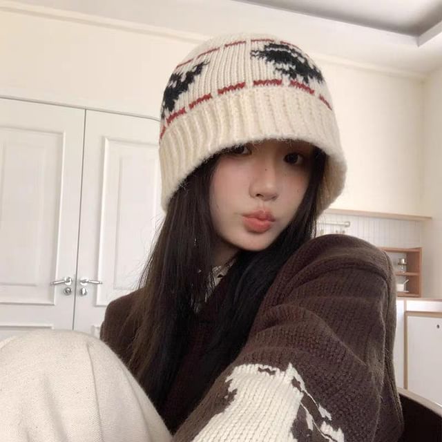 Cloche Knit Hat Patterned