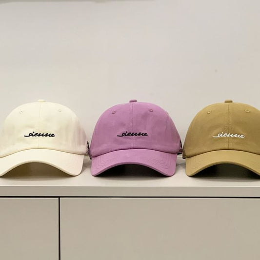 Cap Embroidered Letter