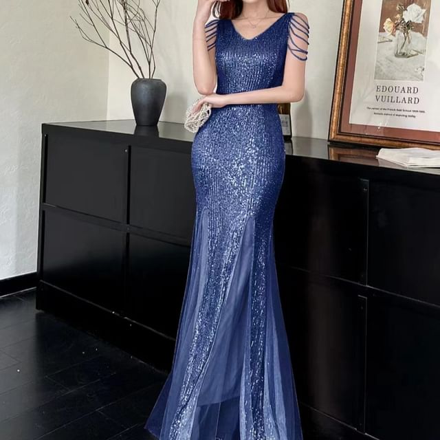 Evening Mermaid Gown Sequined Sleeveless V-Neck