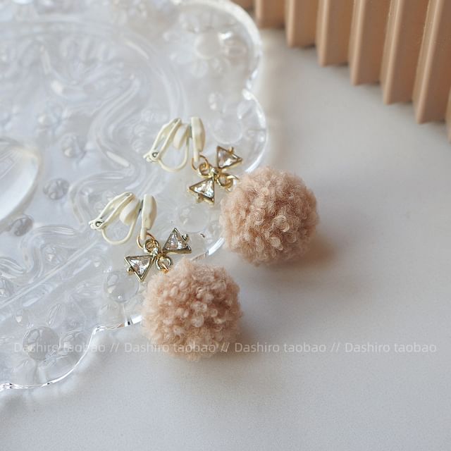 Earring Clip On / Drop Heart Pom