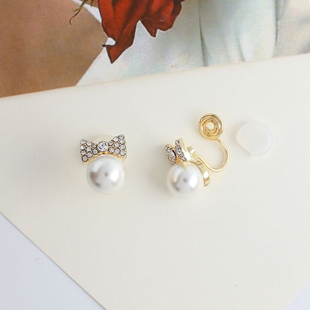 Pearl Faux Earring Bow