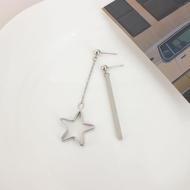 On / Clip Asymmetrical Star Drop Earring