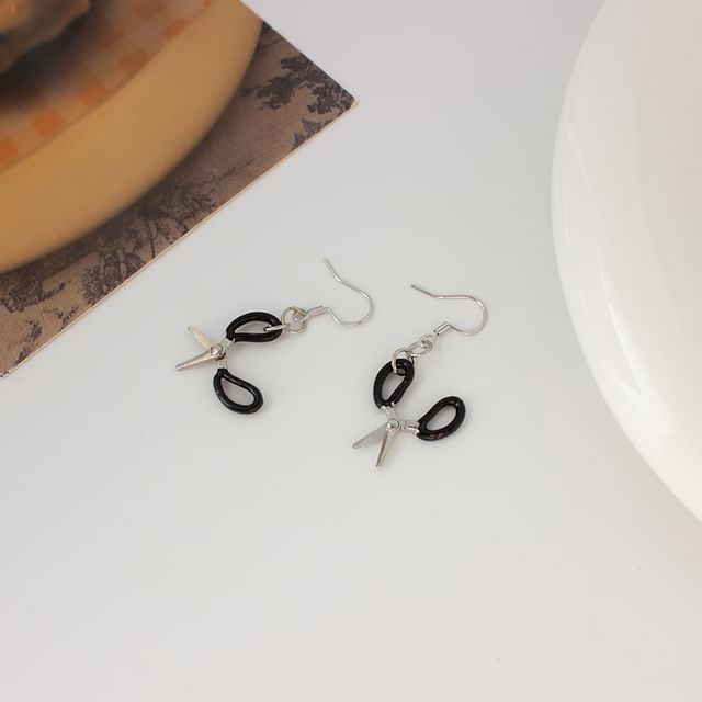 / Scissor Clip On Drop Earring