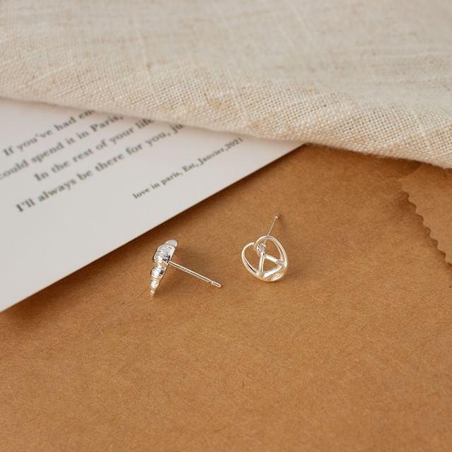 Asymmetrical On Earring Stud Pastry / Clip