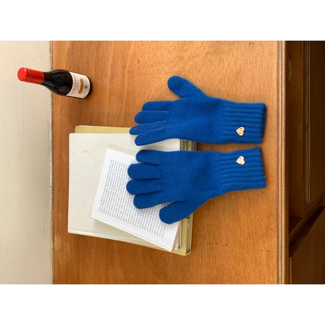 Heart Knit Buttoned Gloves