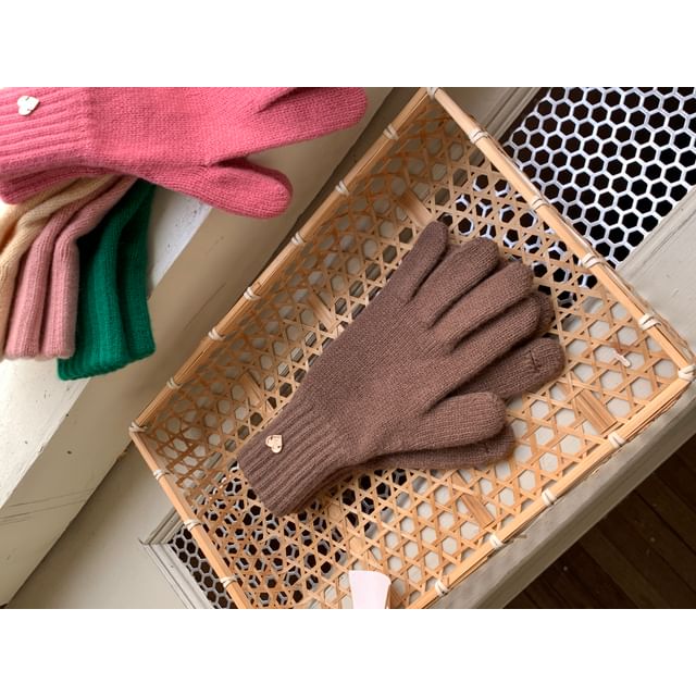 Heart Knit Buttoned Gloves