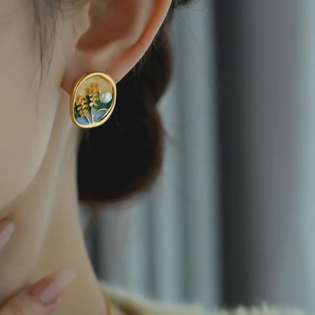 Clip Earring On Pearl Stud / Enamel Faux