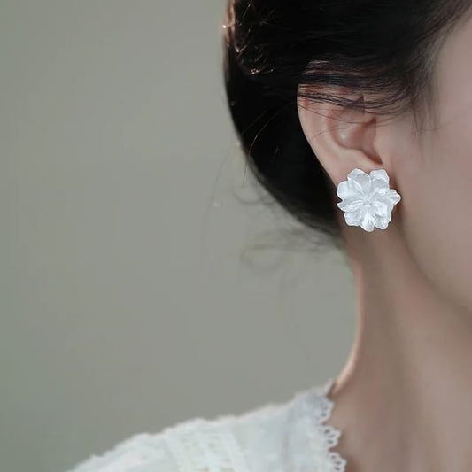Clip / Flower On Earring Stud
