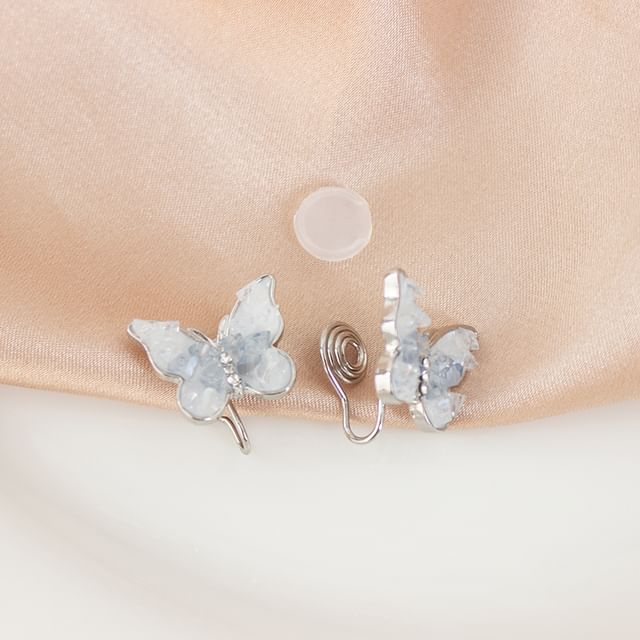 / Butterfly On Rhinestone Clip Stud Earring