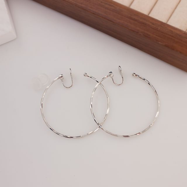 / Earring On Open Hoop Clip