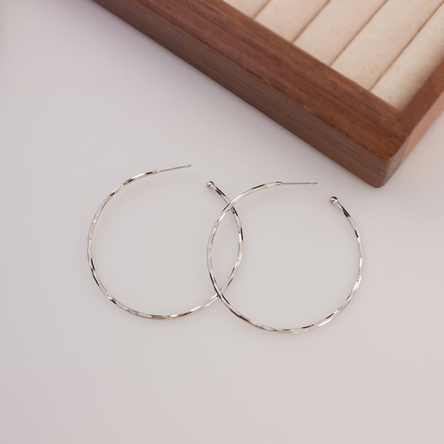 / Earring On Open Hoop Clip