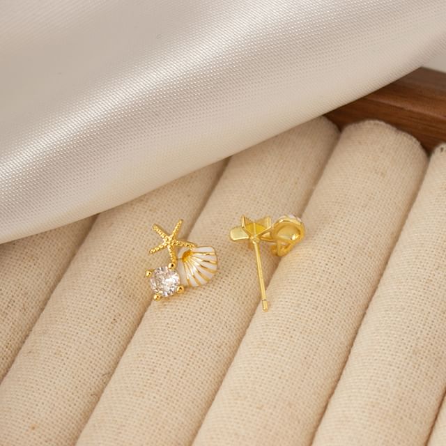 Asymmetrical Stud Shell Rhinestone Earring Faux Clip / On Pearl