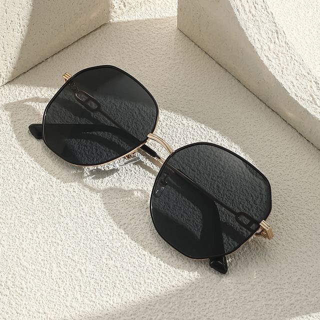 Oversized Geometric Sunglasses