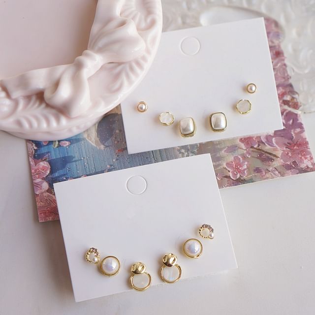 Pearl Set Faux Earring Stud