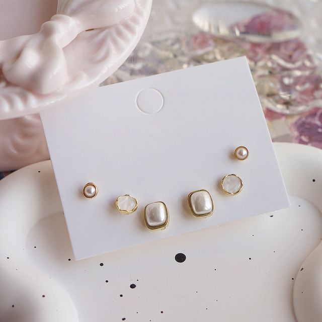 Pearl Set Faux Earring Stud