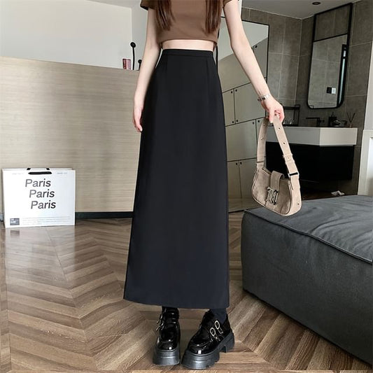 High Skirt Maxi A-Line Back-Slit Plain Rise