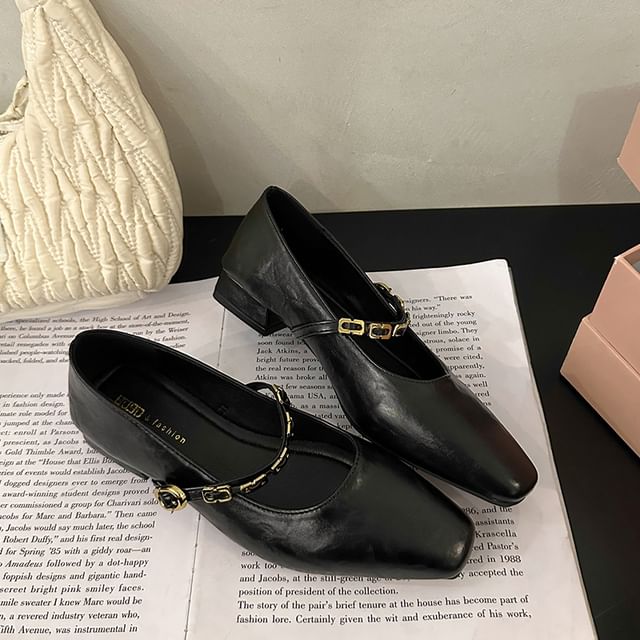 Chunky Faux Mary Jane Leather Buckled Pumps Heel