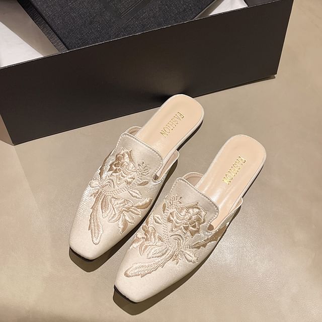 Flat Square Floral Embroidered Mules Toe