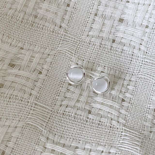 Faux Alloy Cat Stone Eye Stud Earring