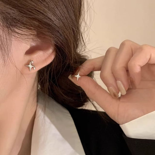 Star Alloy Stud Asymmetrical Earring