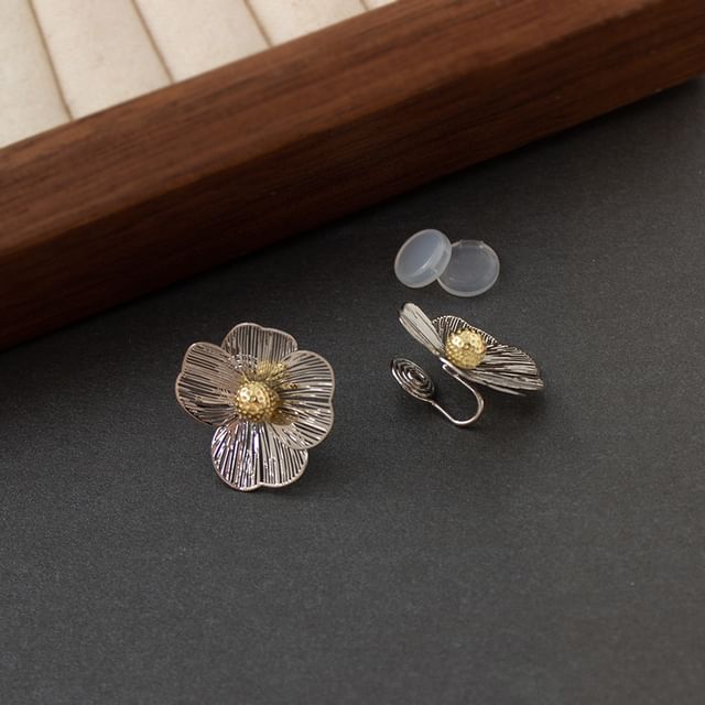 Flower Earring Clip-On Ear / Stud