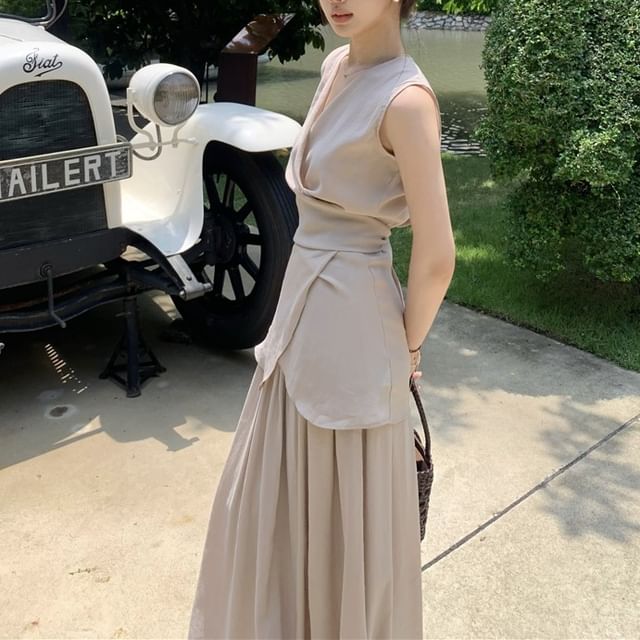 A-Line Plain Elastic Skirt Tank + Top Asymmetrical V-Neck Set: Waist Maxi