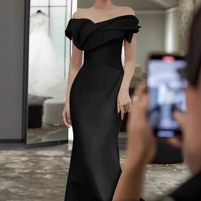 Sheath Plain Gown Evening Off Shoulder